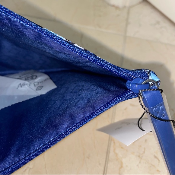 Vera Bradley Lighten Up Wrislet - Tropics Tapestry - Picture 5 of 6